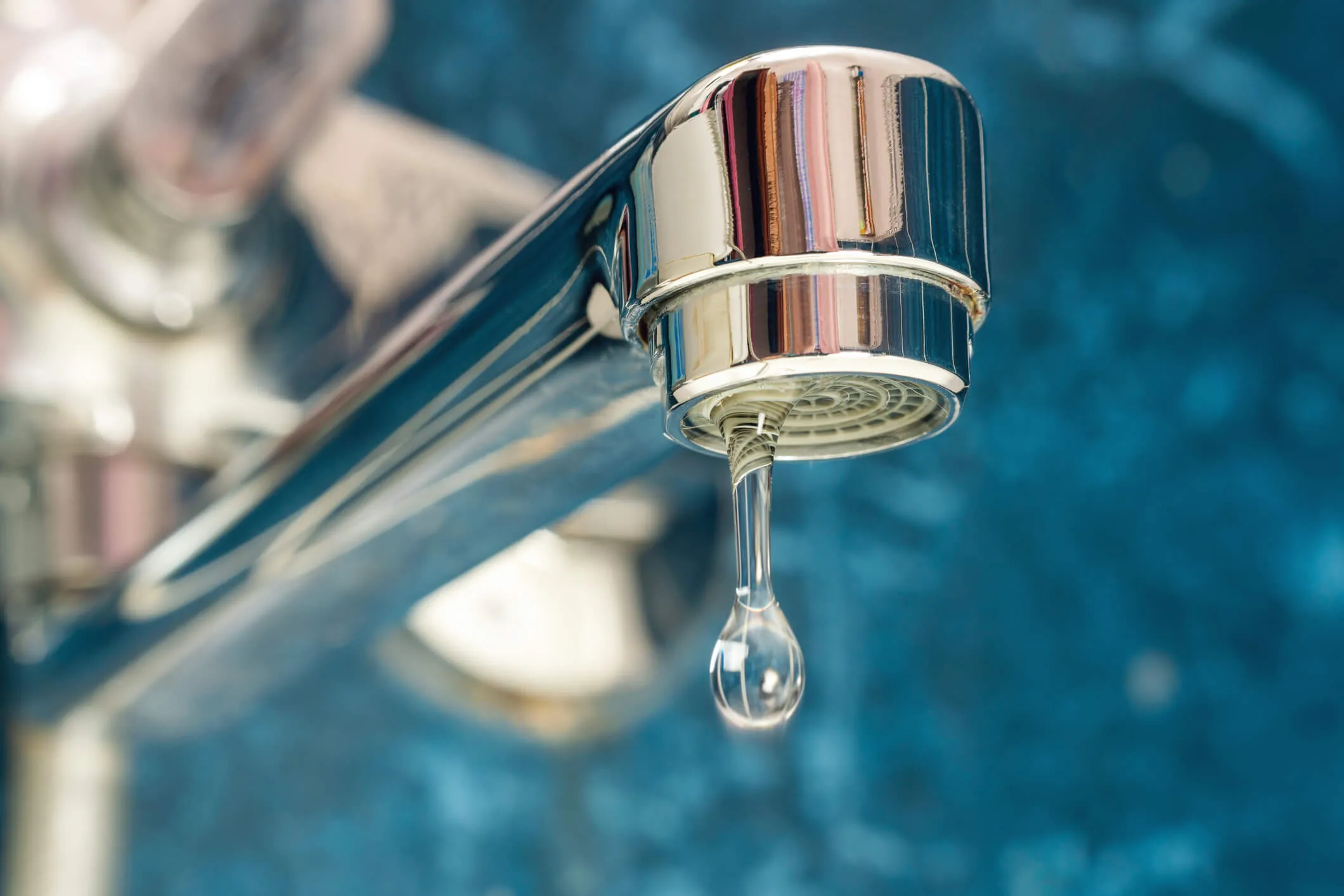 Low-Flow Plumbing Fixtures Save Water and Energy: This Is How blog image
